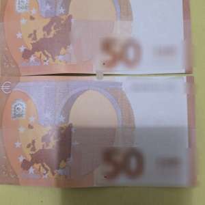 Percheziții domiciliare pentru trafic de droguri de risc şi de mare risc - trei inculpați reținuți