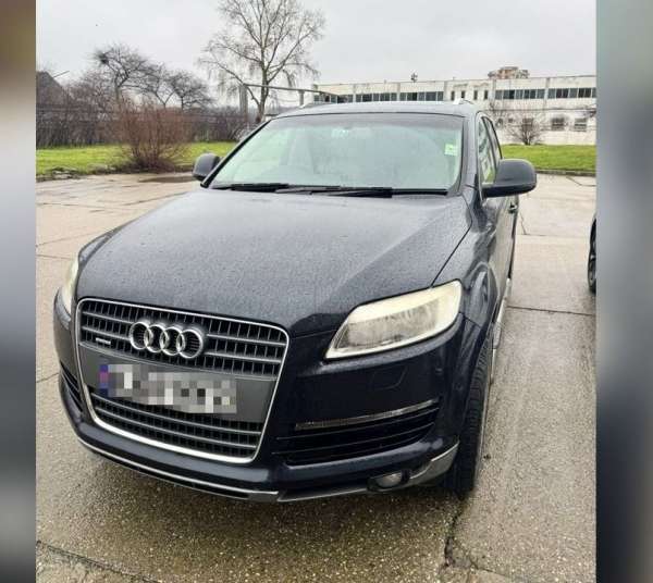 Autoturism &icirc;n valoare de aproximativ 30.000 lei, descoperit de polițiștii de frontieră constănțeni cu ajutorul aplicaţiei eDAC