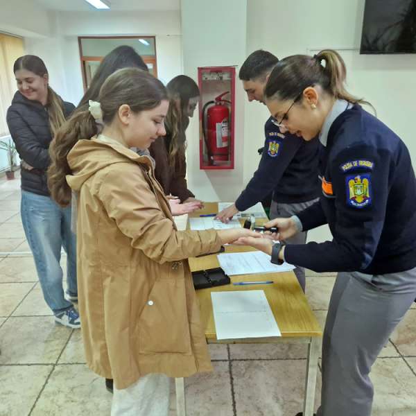 Ziua Porților Deschise la Școala de Pregătire a Agenților Poliției de Frontieră &bdquo;Avram Iancu&rdquo; Oradea