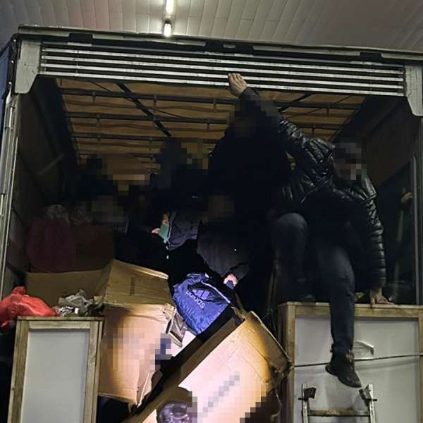 26 de migranți descoperiți de polițiștii de frontieră doljeni