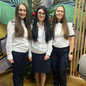 O șuviță de speranță. Nouă codițe donate de polițistele de frontieră pentru copiii bolnavi de cancer