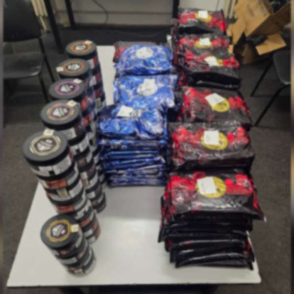 Tutun pentru narghilea, &icirc;n valoare de aproximativ 155.000 de lei, descoperit &icirc;n PTF Albița