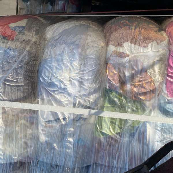 Peste 16 tone de deşeuri textile, oprite la intrarea &icirc;n ţară la Punctul de Trecere a Frontierei Siret