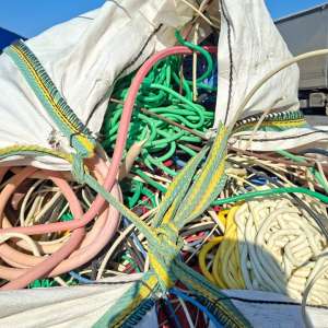 Containere încărcate cu aproximativ 40 tone deșeuri, depistate în Portul Constanța