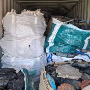 Containere încărcate cu aproximativ 40 tone deșeuri, depistate în Portul Constanța