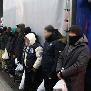 11 cetățeni din Maroc depistați ascunși într-o autoutilitară de către polițiștii de frontieră