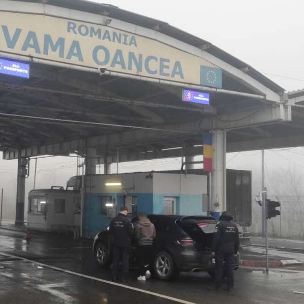 Asigurare tip carte verde falsă și inspecție tehnică periodică modificată mecanic descoperite &icirc;n PTF Oancea