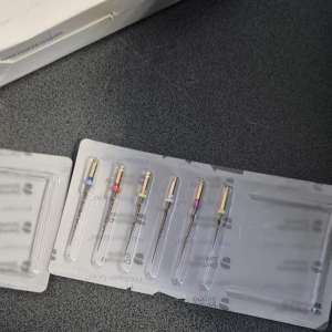 Produse farmaceutice și dispozitive medicale de uz stomatologic, în valoare de peste 200.000 de lei, descoperite la PTF Sculeni