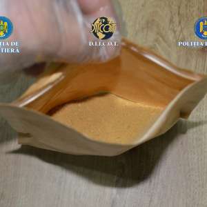 Bărbat arestat preventiv pentru trafic internațional de droguri de risc, depistat în PTF Albița