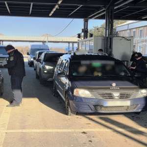 Permis de conducere fals descoperit la controlul de frontieră