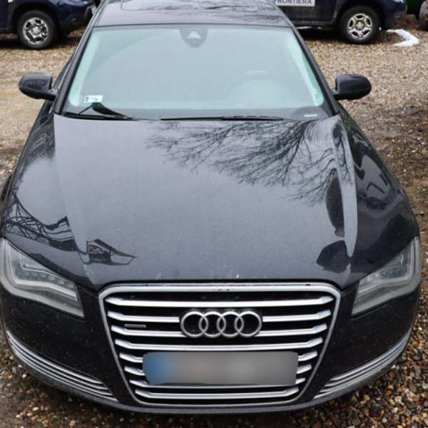 Două autovehicule urmărite &icirc;n vederea confiscării, depistate de polițiștii de frontieră doljeni