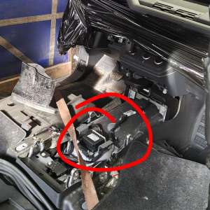 Trei autoturisme furate și dezmembrate, în valoare de aproximativ 320.000 de euro, descoperite de polițiștii de frontieră în Portul Constanța