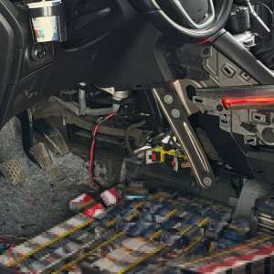 Țigări în valoare de peste 34.000 de lei, descoperite în podeaua unui autoturism