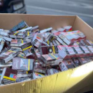 Țigări în valoare de peste 34.000 de lei, descoperite în podeaua unui autoturism