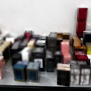 Mărci celebre, sub suspiciune de contrafacere: peste 1.100 de produse depistate la Giurgiu