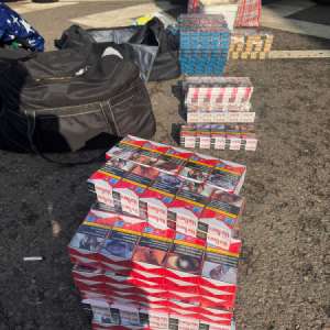 Țigări în valoare de peste 95.000 de lei, descoperite ascunse în bagaje
