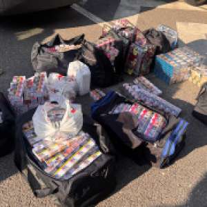 Țigări în valoare de peste 95.000 de lei, descoperite ascunse în bagaje