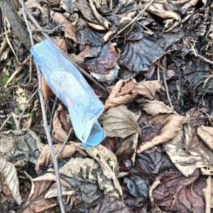 Două persoane arestate pentru deținerea de droguri de mare risc pe care intenționau să le comercializeze