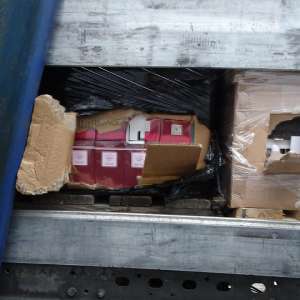 Un camion plin cu parfumuri contrafăcute, în valoare de aproximativ 13 milioane de lei, depistat de polițiștii de frontieră din cadrul ITPF Giurgiu, la Calafat