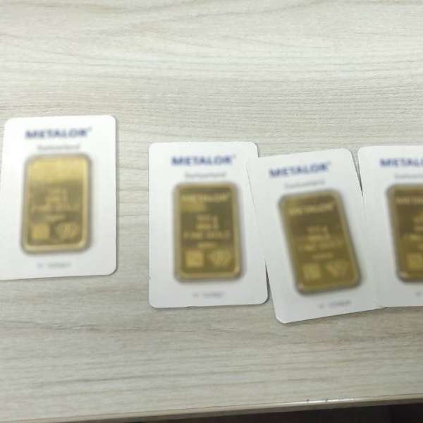 Lingouri de aur &icirc;n greutate totală de 400 de grame, ascunse și nedeclarate la controlul de frontieră