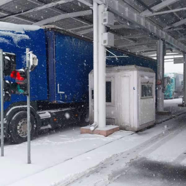 INFORMARE PRIVIND RELUAREA TRAFICULUI DE CAMIOANE LA FRONTIERA CU REPUBLICA MOLDOVA