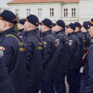 O nouă promoție de elevi a Școlii de Pregătire a Agenților Poliției de Frontieră „Avram Iancu” Oradea a depus jurământul militar, marcând începutul formării lor în Poliția de Frontieră