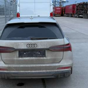 Două autoturisme, în valoare totală de 100.000 de euro, căutate pentru confiscare, depistate la frontieră