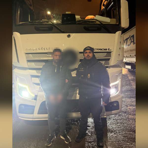 Șofer turc arestat pentru trafic de migranți, depistat de către polițiștii de frontieră giurgiuveni