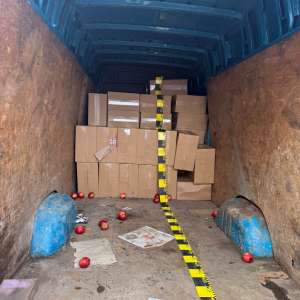 Țigări de aproximativ 350.000 de lei ascunse prin metoda „capac” depistate de polițiștii de frontieră la Rădăuți Prut