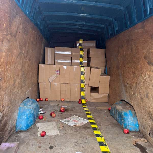 Țigări de aproximativ 350.000 de lei ascunse prin metoda &bdquo;capac&rdquo; depistate de polițiștii de frontieră la Rădăuți Prut
