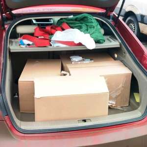 Autovehicule încărcate cu ţigări de contrabandă, descoperite în municipiul Iași