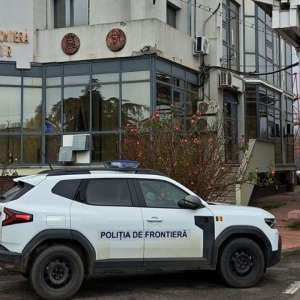 Cetățean bulgar căutat pentru comiterea unor infracțiuni de furt pe teritoriul Slovaciei, depistat de poliţiştii de frontieră în PTF Galați–Rutier