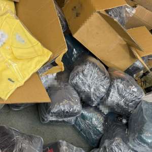 Produse contrafăcute în valoare de peste 1,1 milioane lei, descoperite de polițiștii de frontieră giurgiuveni