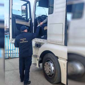 La operațiuni comerciale cu dreptul de a conduce suspendat