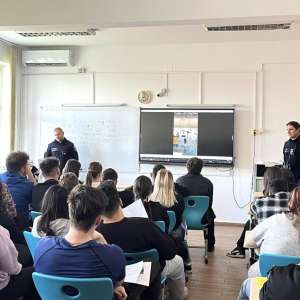 Polițiștii de frontieră timișoreni au prezentat oferta educațională a MAI elevilor din liceele din județul Timiș