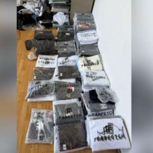 Marfă contrafăcută în valoare de peste 2 milioane  de lei, decoperită la Giurgiu