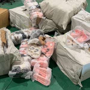 Bunuri susceptibile a fi contrafăcute, în valoare de 23.400 lei, descoperite în PTF Siret