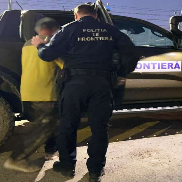 Tulcean căutat pentru amenințare depistat de polițiștii de frontieră ieșeni