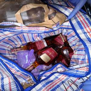 Contrabandă cu băuturi, oprită la Stânca