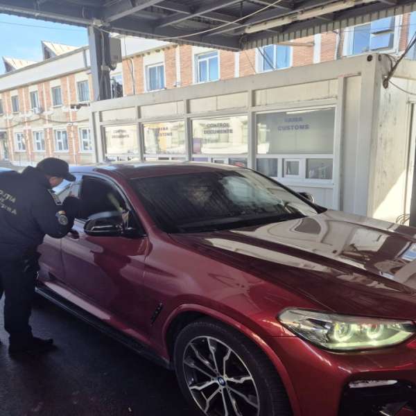 Ucrainean depistat la volanul unui autoturism radiat din circulație