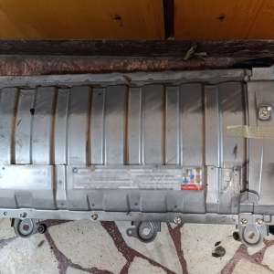 Două baterii hibride furate din Germania, confiscate la frontieră