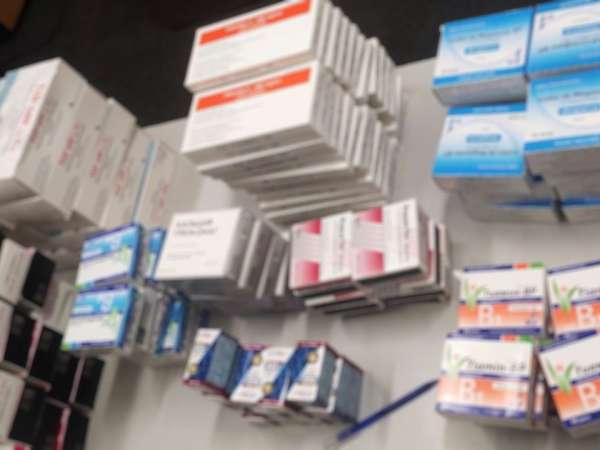 Medicamente transportate ilicit, &icirc;n scopul comercializării, oprite la intrarea &icirc;n ţară