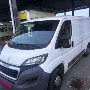 Autoturism furat din Franța, oprit în Petea de polițiștii de frontieră