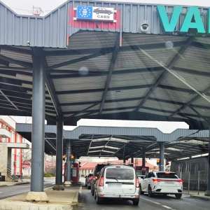 Cetățean român la ieșirea din țară cu dreptul de a conduce suspendat