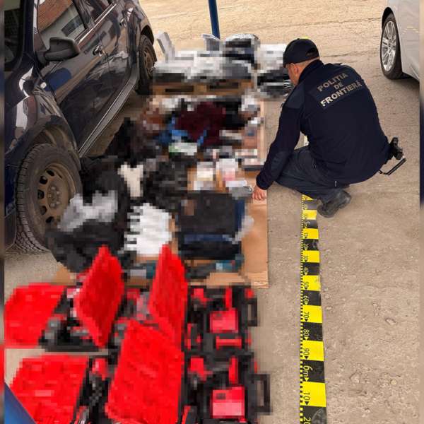 Produse susceptibile a fi contrafăcute, estimate la 12.000 de lei, descoperite de polițiștii de frontieră sătmăreni