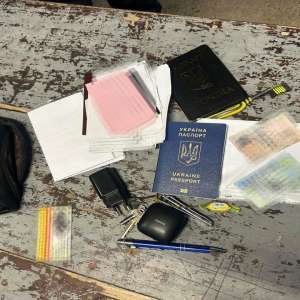 A plătit 400 de euro pentru a oferi soției un permis de conducere fals