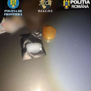 Cetățean român depistat pe autostrada A1, în apropiere de Nădlac, cu 500 de grame de canabis