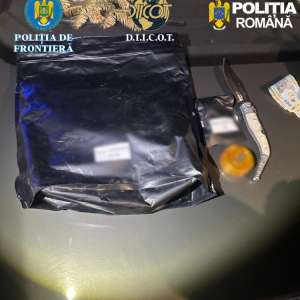 Cetățean român depistat pe autostrada A1, în apropiere de Nădlac, cu 500 de grame de canabis