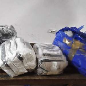 Articole de îmbrăcăminte, parfumuri și jucării susceptibile a fi contrafăcute, evaluate la 207.000 de lei, descoperite de polițiștii de frontieră constănțeni