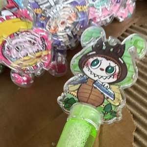 Articole de îmbrăcăminte, parfumuri și jucării susceptibile a fi contrafăcute, evaluate la 207.000 de lei, descoperite de polițiștii de frontieră constănțeni